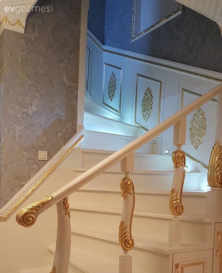 Dilek hanımın farklı ve klasik bir dekoru olan gösterişli evi..