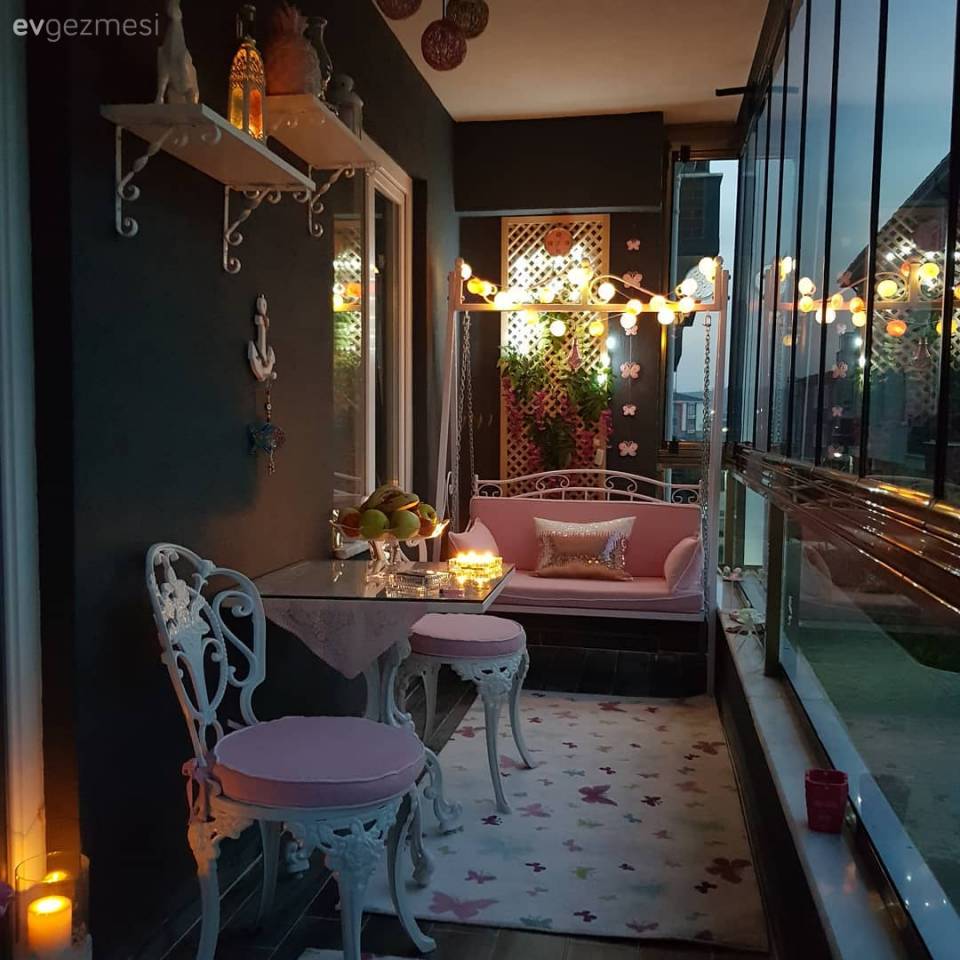 Bu Küçük Balkon Zevk Olunca Metrekarenin Önemi Olmadığının Kanıtı
