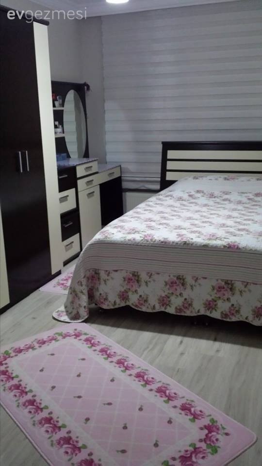Neslihan hanım bol floral desenle zarif ve iç açıcı evi..