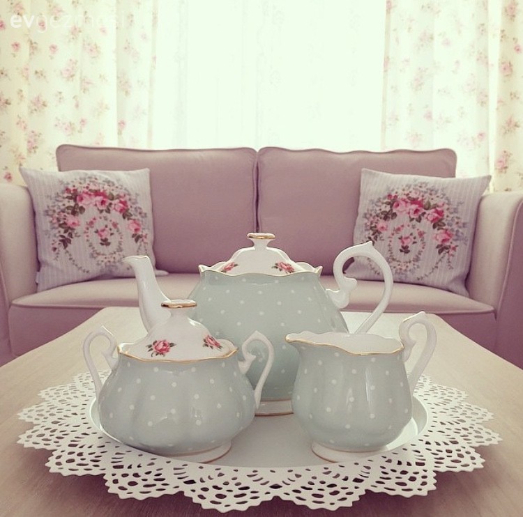 Ayşe hanımın antik stilde, sade ve göz alıcı evi..