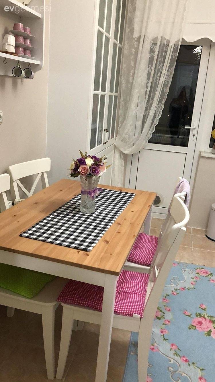 Abartıdan uzak, keyifli bir dekor. Kübra hanımın tatlı evi.