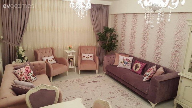 Merve hanımın göz yormayan renk geçişleriyle sıcak ve huzurlu evi..