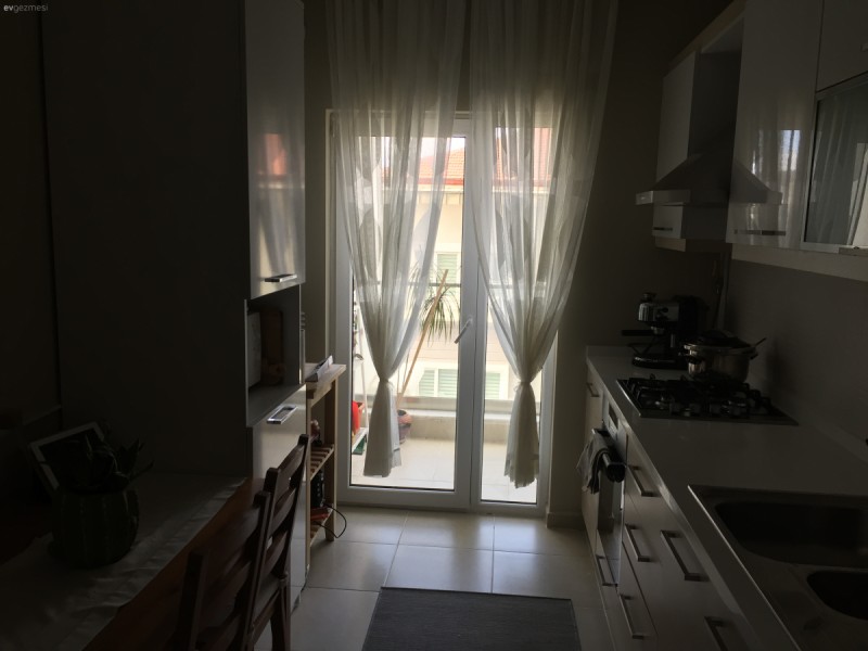 Dar mutfağımda ekstra dolap yaptırdım. Kullanışlı oldu.