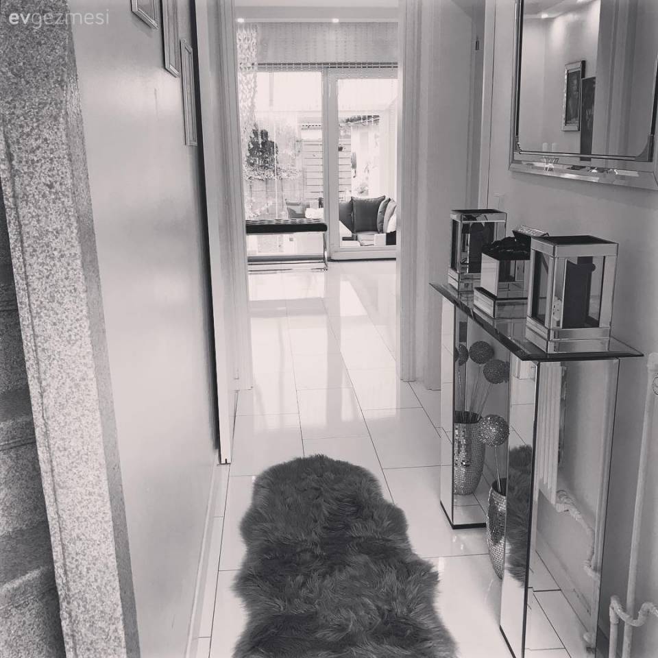 Bu Işıl Işıl Evin Aynaları Dekora Çarpıcı Bir Dokunuş