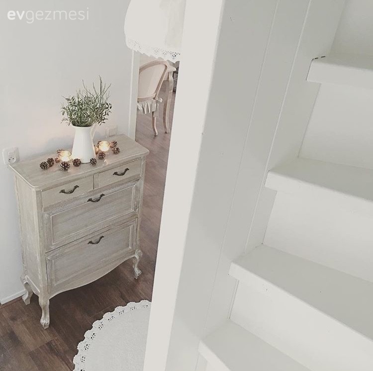 Ayşe hanımın antik stilde, sade ve göz alıcı evi..