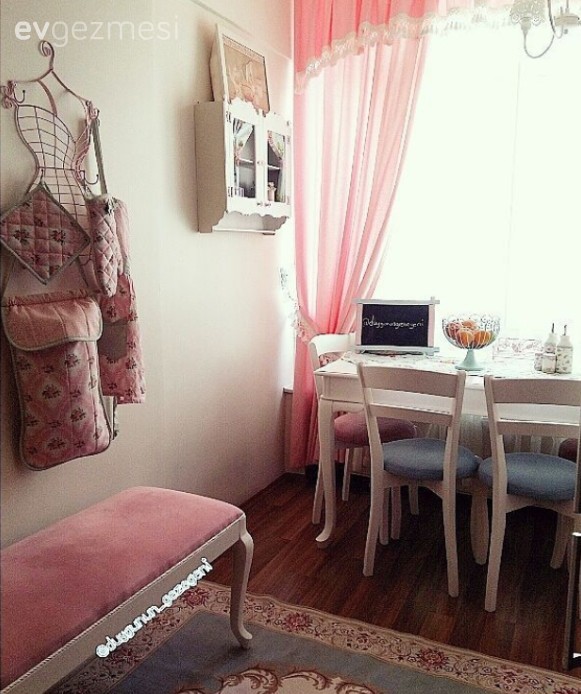 Duygu hanımın emeği ve zevkini kattığı, zarif ve tatlı evi..