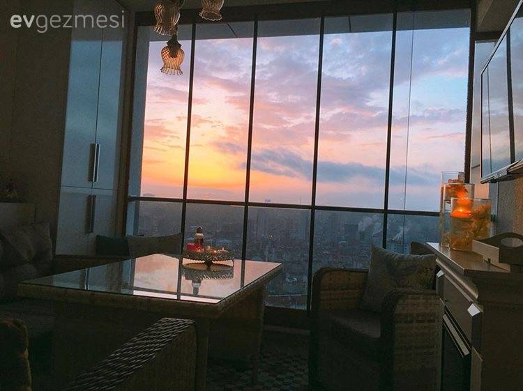 Yakın tonların geçişleri ile sade ve sıcacık.. Dilek hanımın keyifli evi.