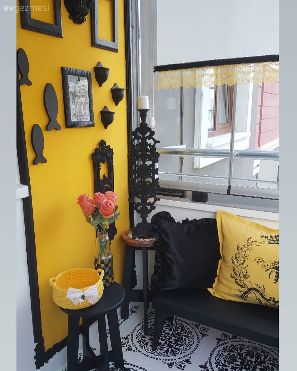 Dramatik renk ve aksesuarlarla harika bir balkon dekoru. Leyla hanımın dönüşümü!