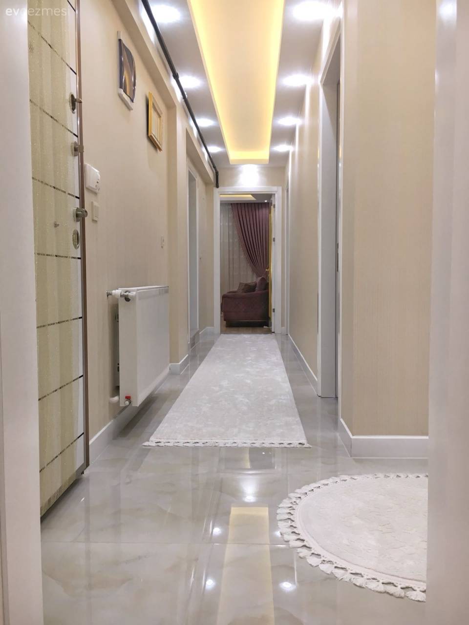 Bu göz alıcı İzmir evinin her detayı, mükemmeliyetçi ev sahiplerini ele veriyor.