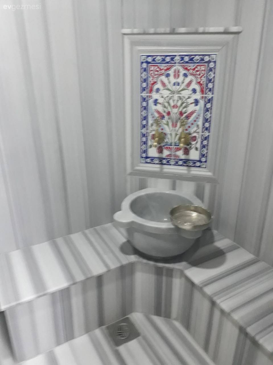 Yaşaması kolay, sade ve ferah bir alan. Havva hanımın evi..