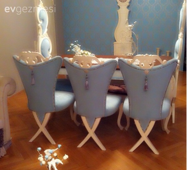 Serap Hanım'ın Futuristik Avangart Tarzı Farklı Evi