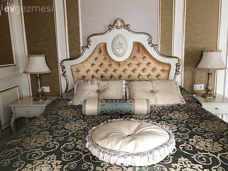 Üç Kuruş Fazla Olsun, Varaklı Olsun. Klasik Stilde Göz Alıcı Bir Ev