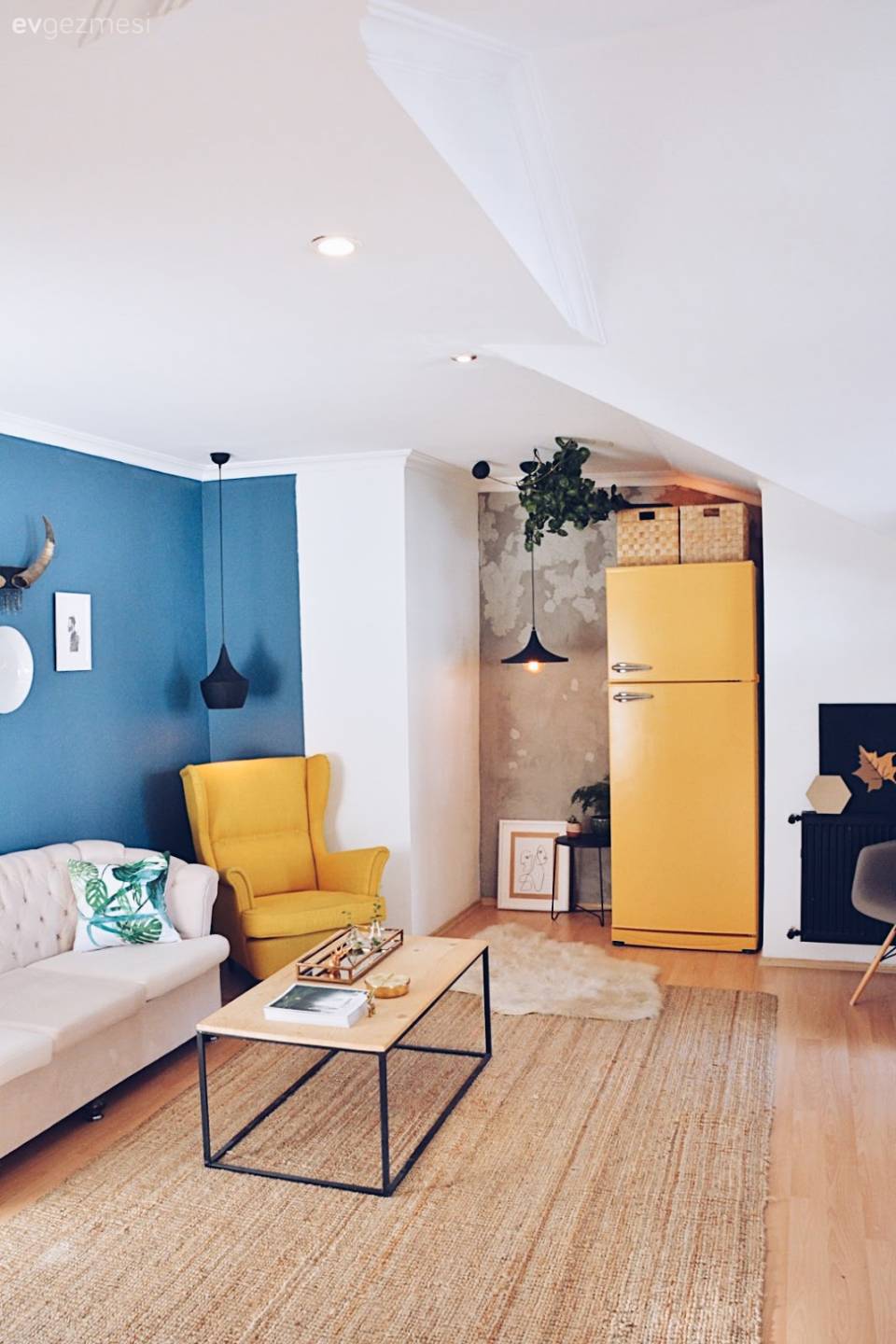 Sıradandan retroya. El emeği ile şahane bir buzdolabı dönüşümü..