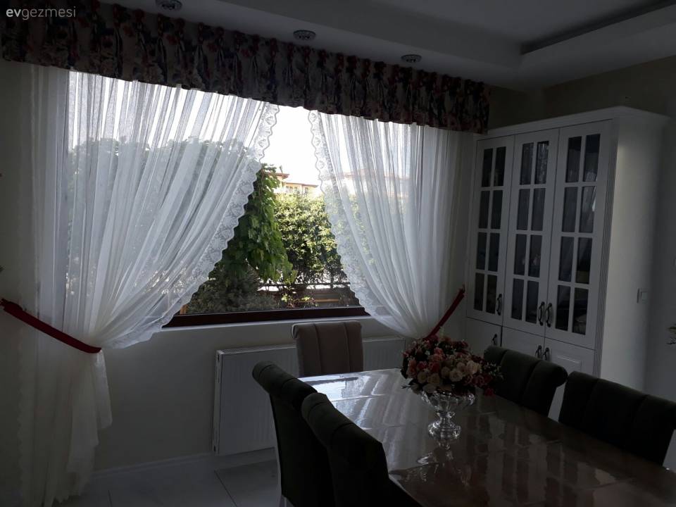 Gülhan hanımın yeşil manzarasını doğallık ve nostalji ile buluşturduğu evi..