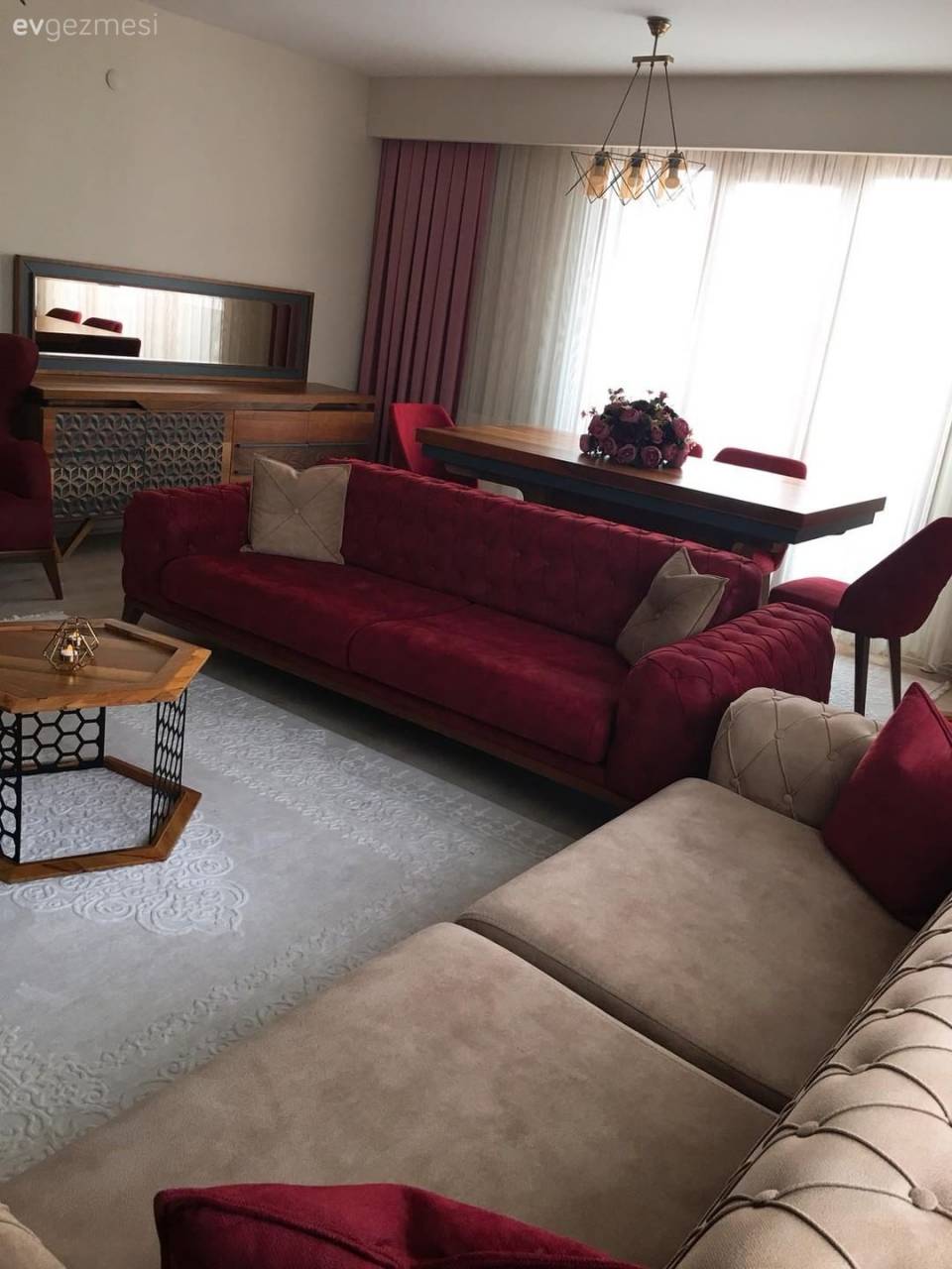 Yakın tonların geçişleri ile sade ve sıcacık.. Dilek hanımın keyifli evi.