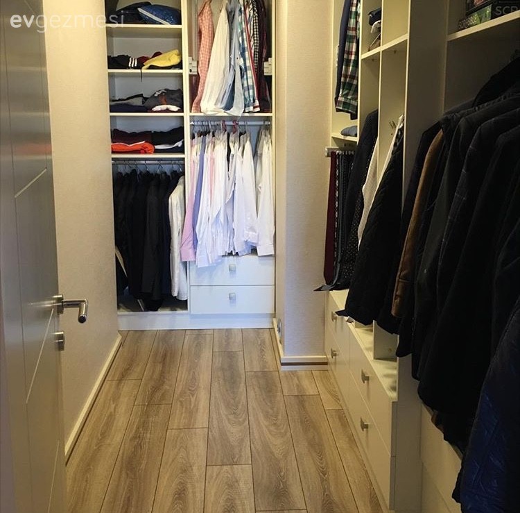 Size İlham Verecek 40+ Giyinme Odası Fikri ve Modeli
