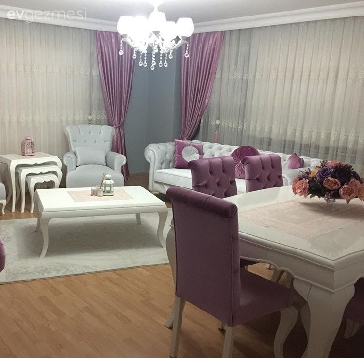 Sıcak renklerde klasik bir stil: Derya hanımın şık ve neşeli salonu..