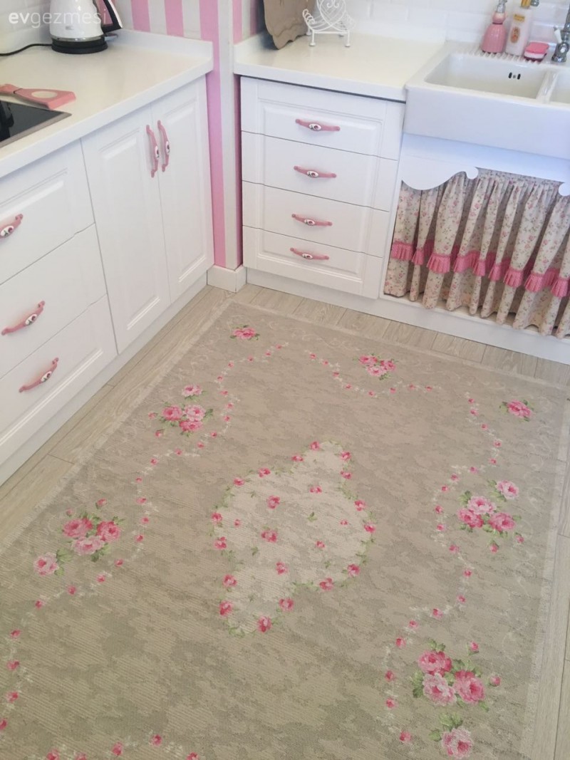 Nostaljik esintili, zarif ve tatlı bir mutfak: Gözde hanımın mutfağı..