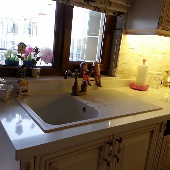 Pınar hanımın eskitme vurgusu ile nostaljik esintili evi..