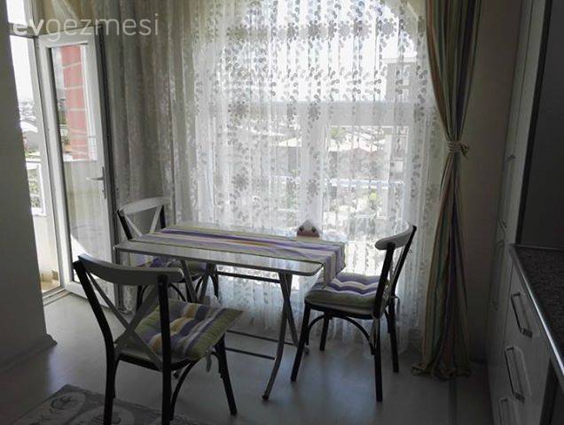 Modern stile canlı dokunuşlar.. Hüsra hanımın yeni evinden.