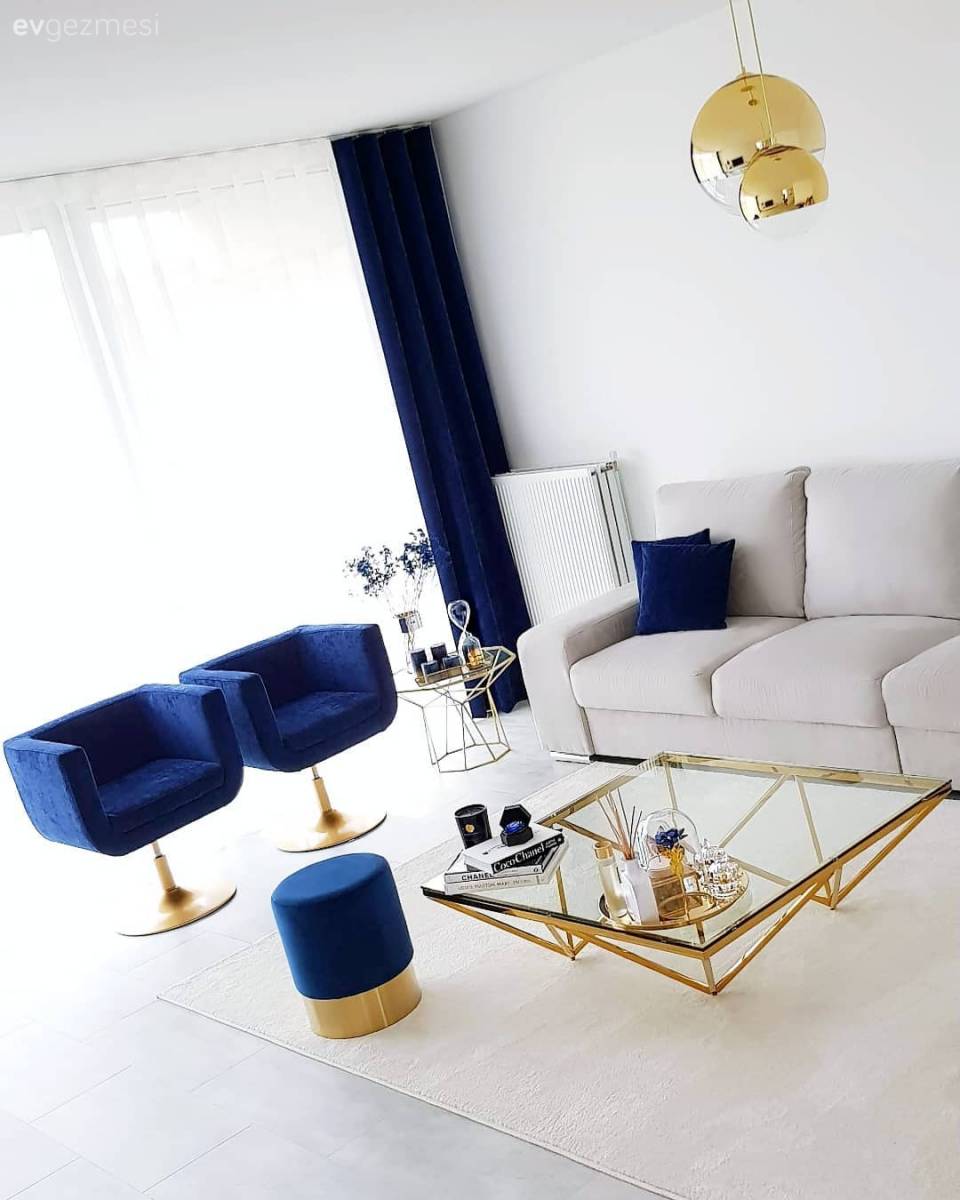 Sade ve çarpıcı bir dekor. Hayel hanımın evinden..