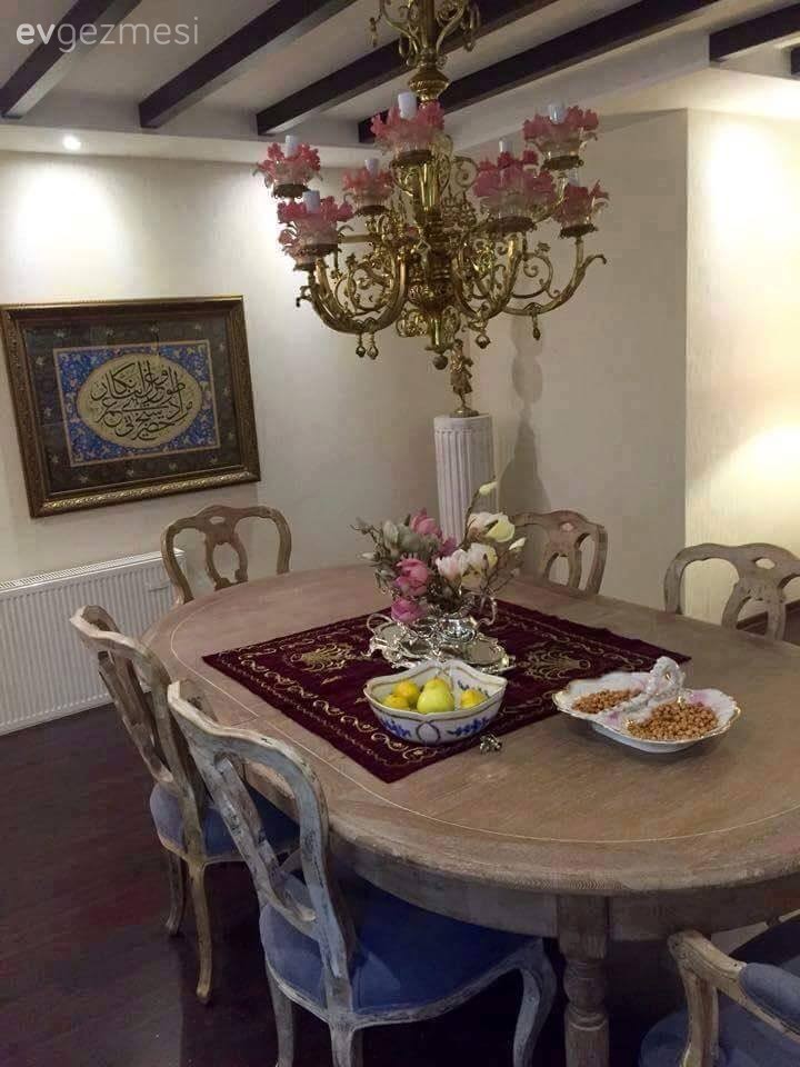 Rabia hanımın gustavyen stilde, şık ve özgün evi..