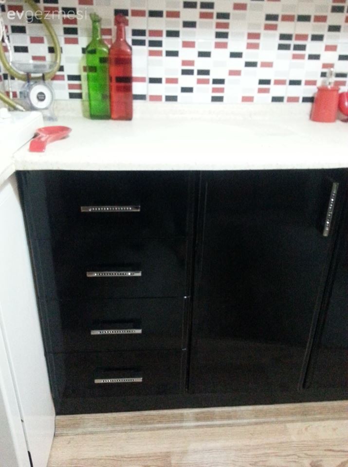 İlknur hanımın 260 TL maliyetli mutfak dönüşümü..