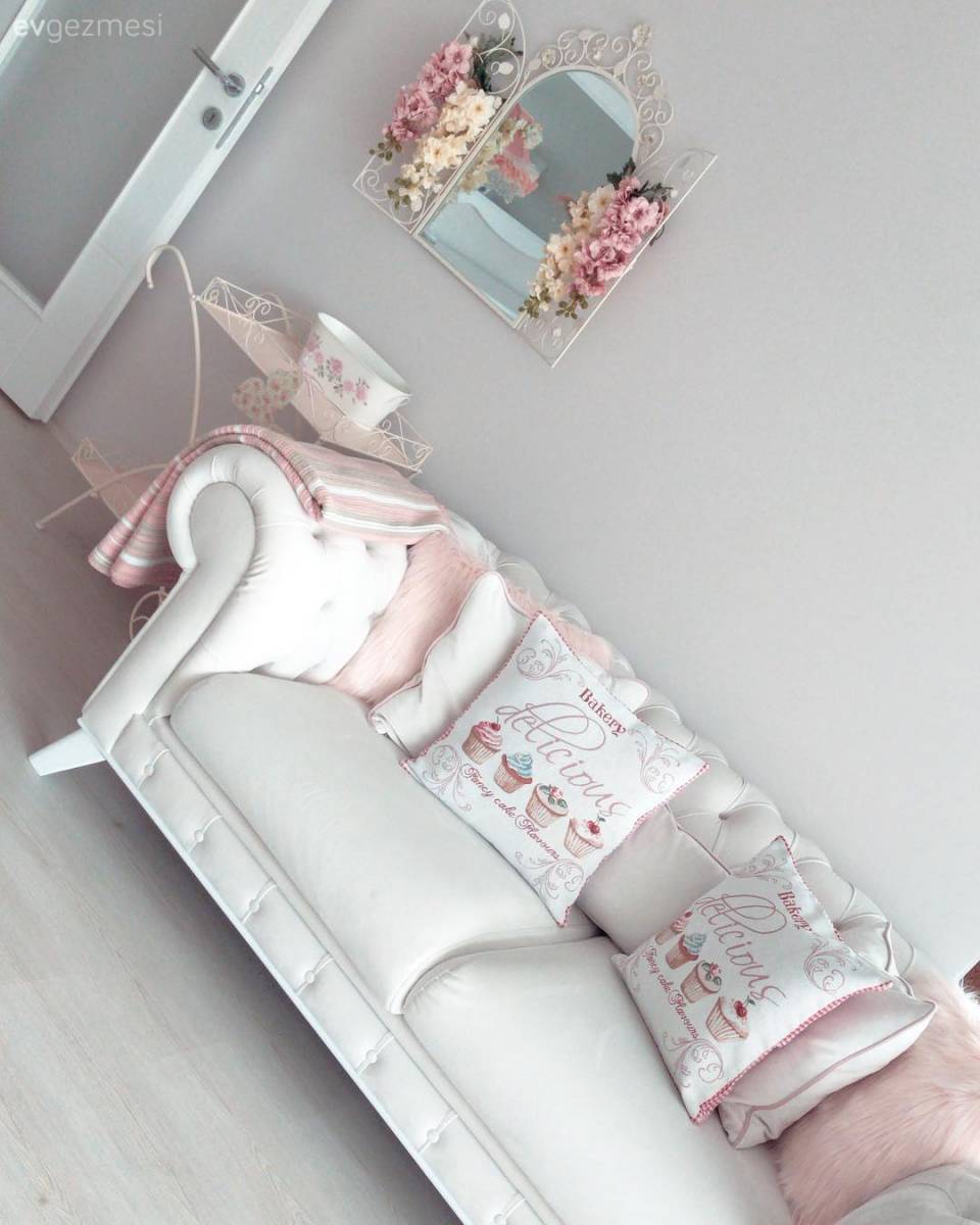 Pastellerin hakimiyetinde feminen ve şık bir dekor.. Pınar hanımın çiçekler açan evi.