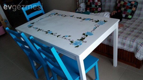 Filiz Hanım'ın baştan yarattığı Ikea Jokkmokk masa takımı