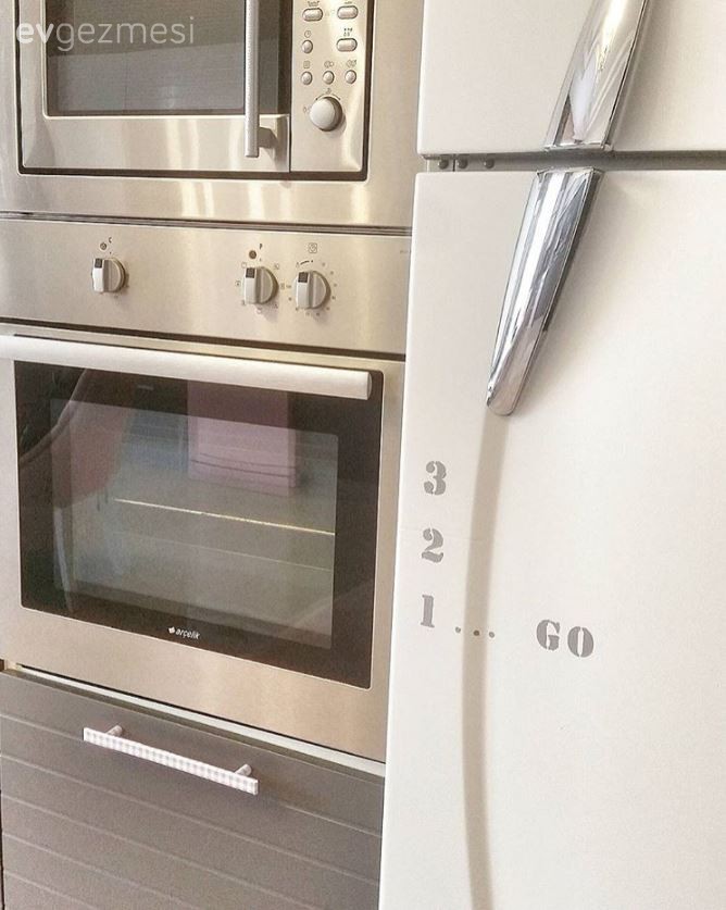 Ev Gezmesi: Sina Hanım'ın Göz Alıcı  Modern Mutfağı