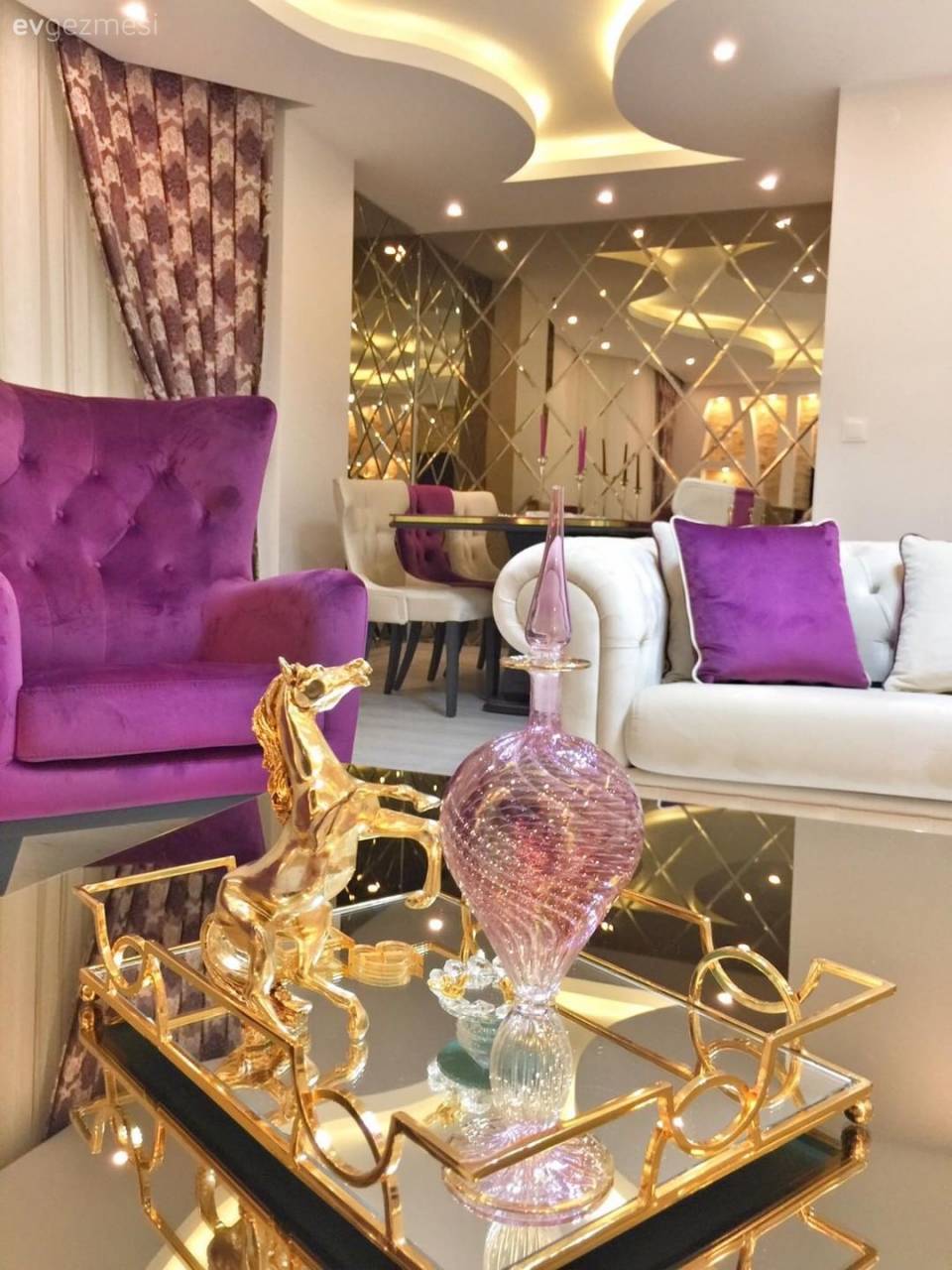 Bu Şık Salonda Klasik Stile Ritim Katılmış!