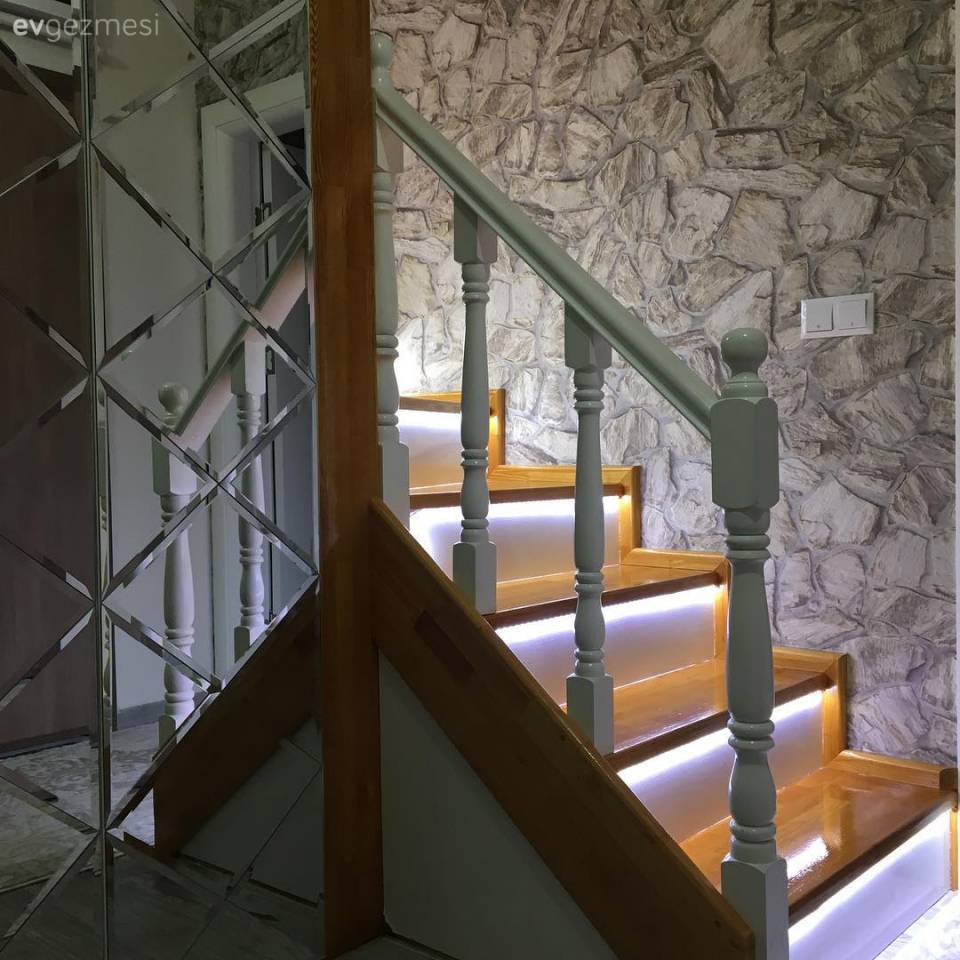 Cıvıl cıvıl renkler, romantik desenler. Özlem hanımın yeni evinden..