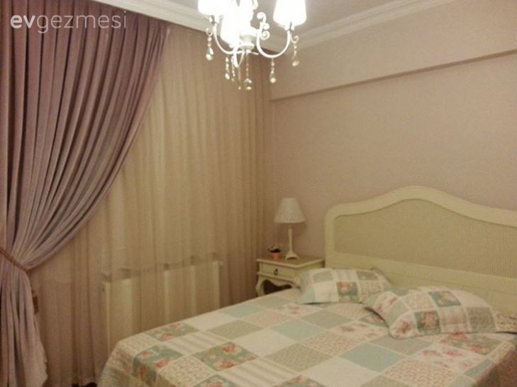 Pınar hanımın eskitme vurgusu ile nostaljik esintili evi..