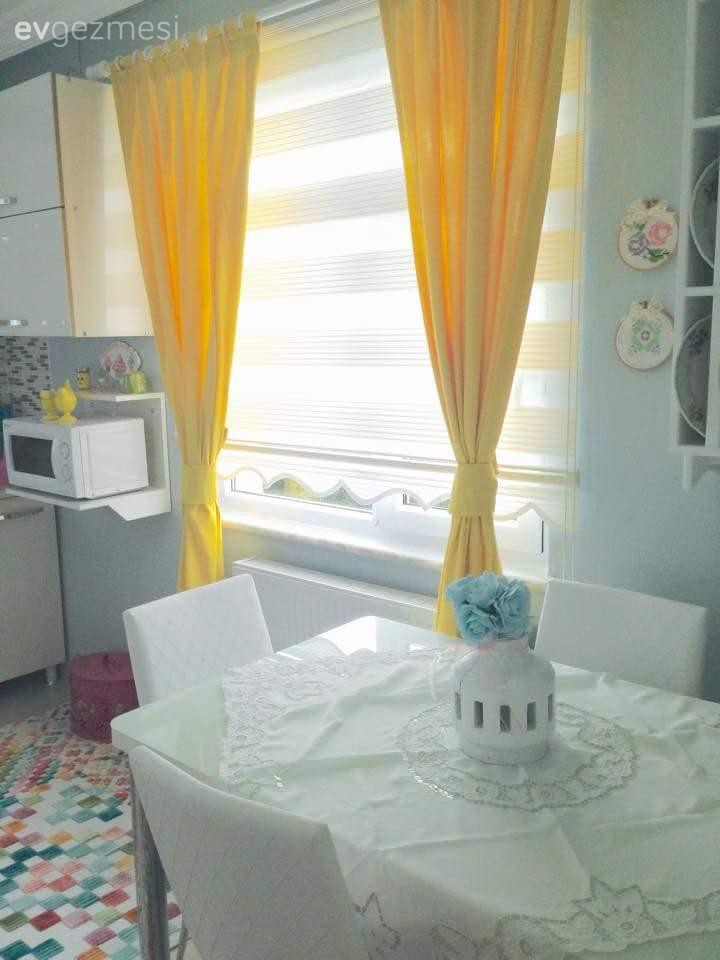 Zehra hanımın her odasında farklı renklerle, cıvıl cıvıl evi.