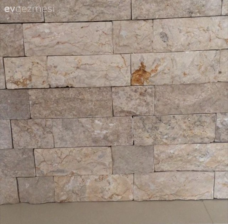 Roza Türkan hanımın antik altın ve mor renklerde klasik stil evi..