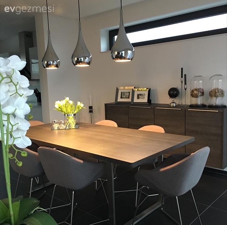 Modern Evler İçin Aydınlatma Seçimleri: Avize, Sarkıt ve Lambader