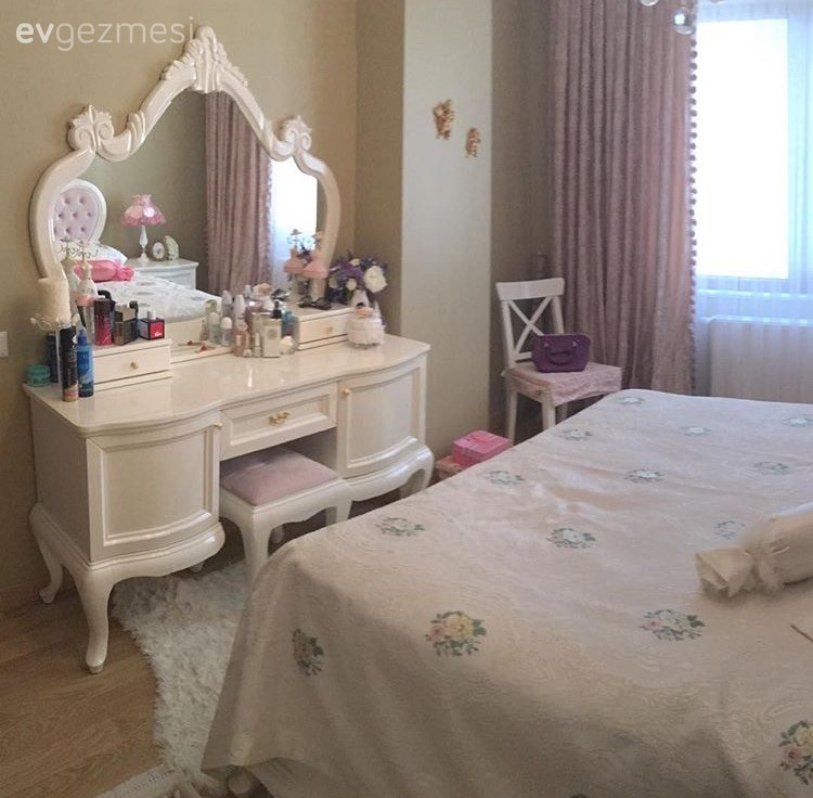 Gri ve pembe uyumuyla, zarif ve tatlı: Ayşegül hanımın evi..