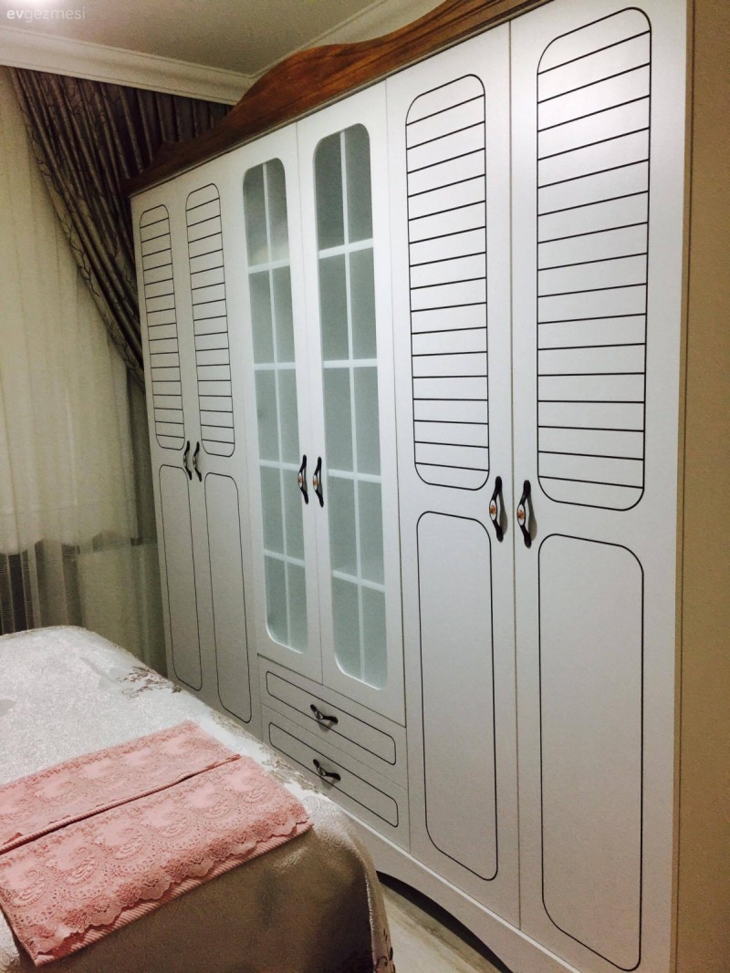 Dekoratif objelerle zenginleşen, sakin ve şık bir ev: Merve hanımın evi.