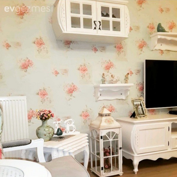 Beyhan hanımın pastel pembe, mavi ve yeşillerle country stil evi.