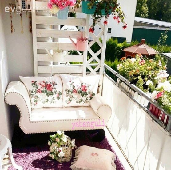 Heykelimsi mobilyalarla Nesrin hanımın antik stil evi..