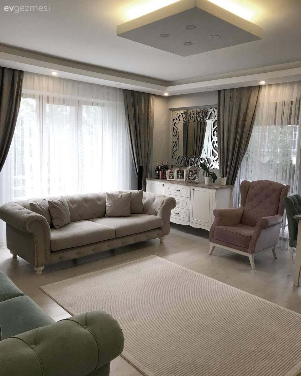 Dengeli renkler, sadeliğe şıklık katan seçimler. Ebral hanımın evi..