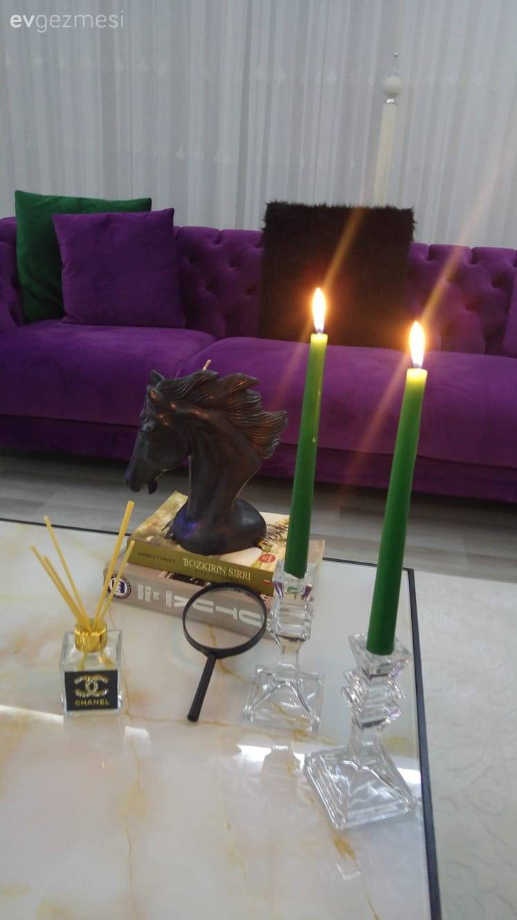 Bu Evin Dekorunun Odağında Sofistike Renkler, Göz Alıcı Aksesuarlar Var