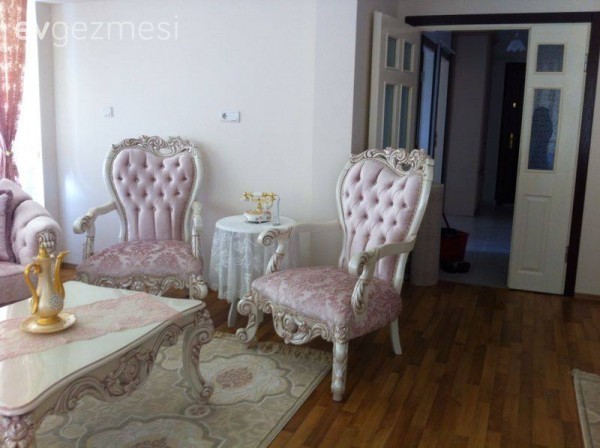 Fatih beyin avangart stil hakimiyetinde gösterişli evi..