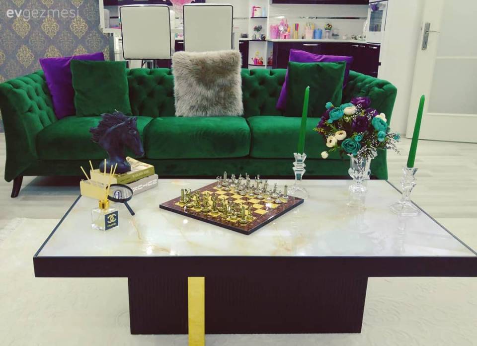 Bu Evin Dekorunun Odağında Sofistike Renkler, Göz Alıcı Aksesuarlar Var