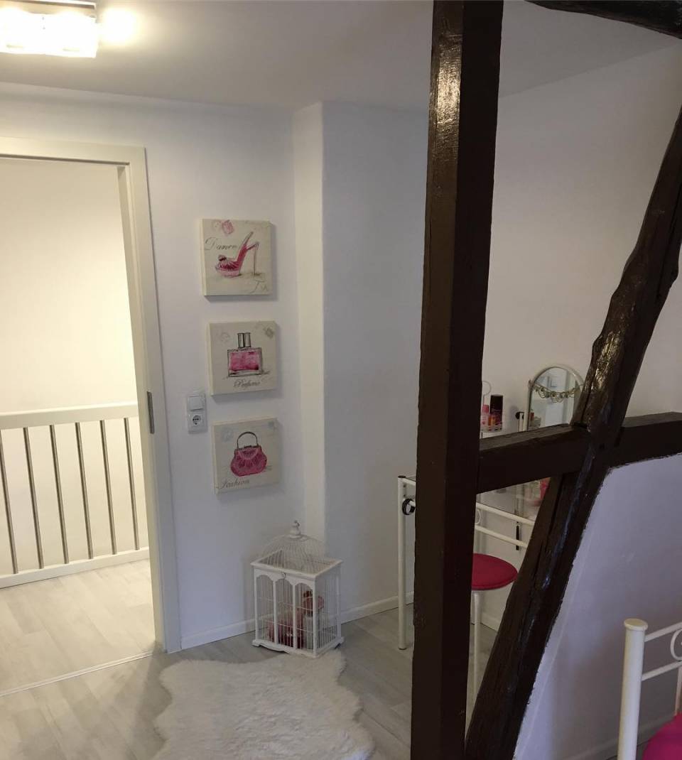 Modern stile rustik esintiler. Stil sahibi ve özgün bir ev.