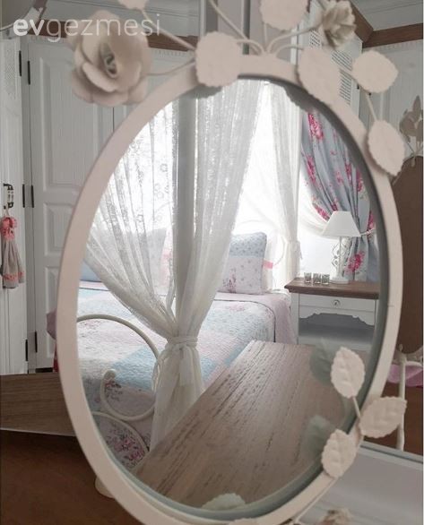 Nazmiye hanımın her köşesi özenilmiş, country stil, cıvıl cıvıl evi..