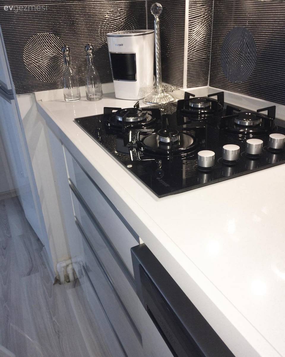 Modern ve klasiğin hoş bir karışımı. Uyumlu ve şık bir ev!