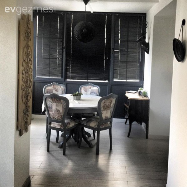 Doğal ton ve malzemelerle stil sahibi ve konforlu bir ev