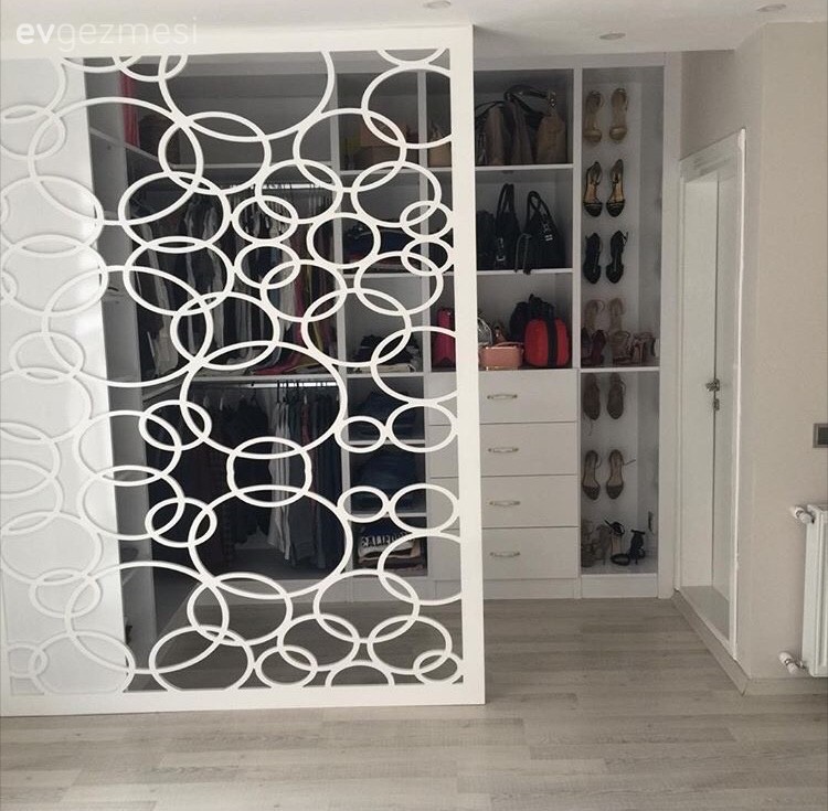 Size İlham Verecek 40+ Giyinme Odası Fikri ve Modeli