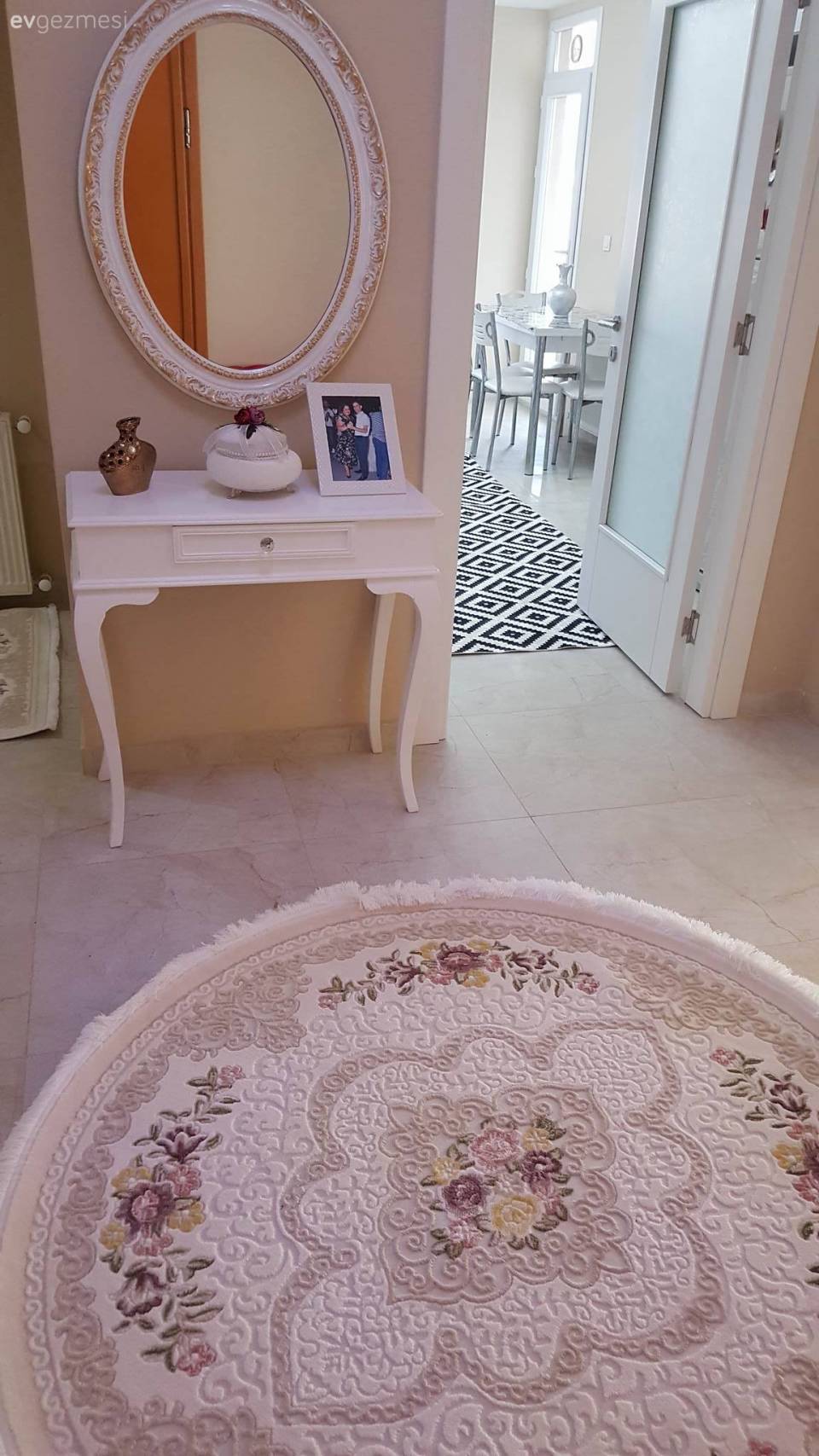 Farklı stiller, sıcak ve şık bir ev. Leyla hanımın evi.